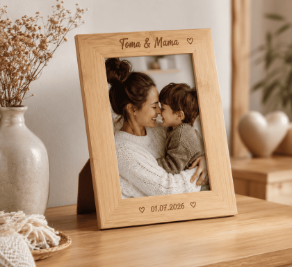 ramă foto personalizată din bambus cu nume pentru copii